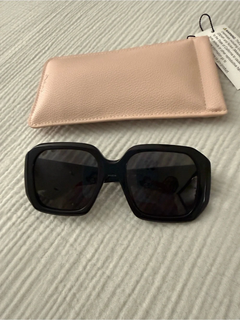 Chloé 54mm Square Sunglasses BLACK NWOT w case and cleaning cloth